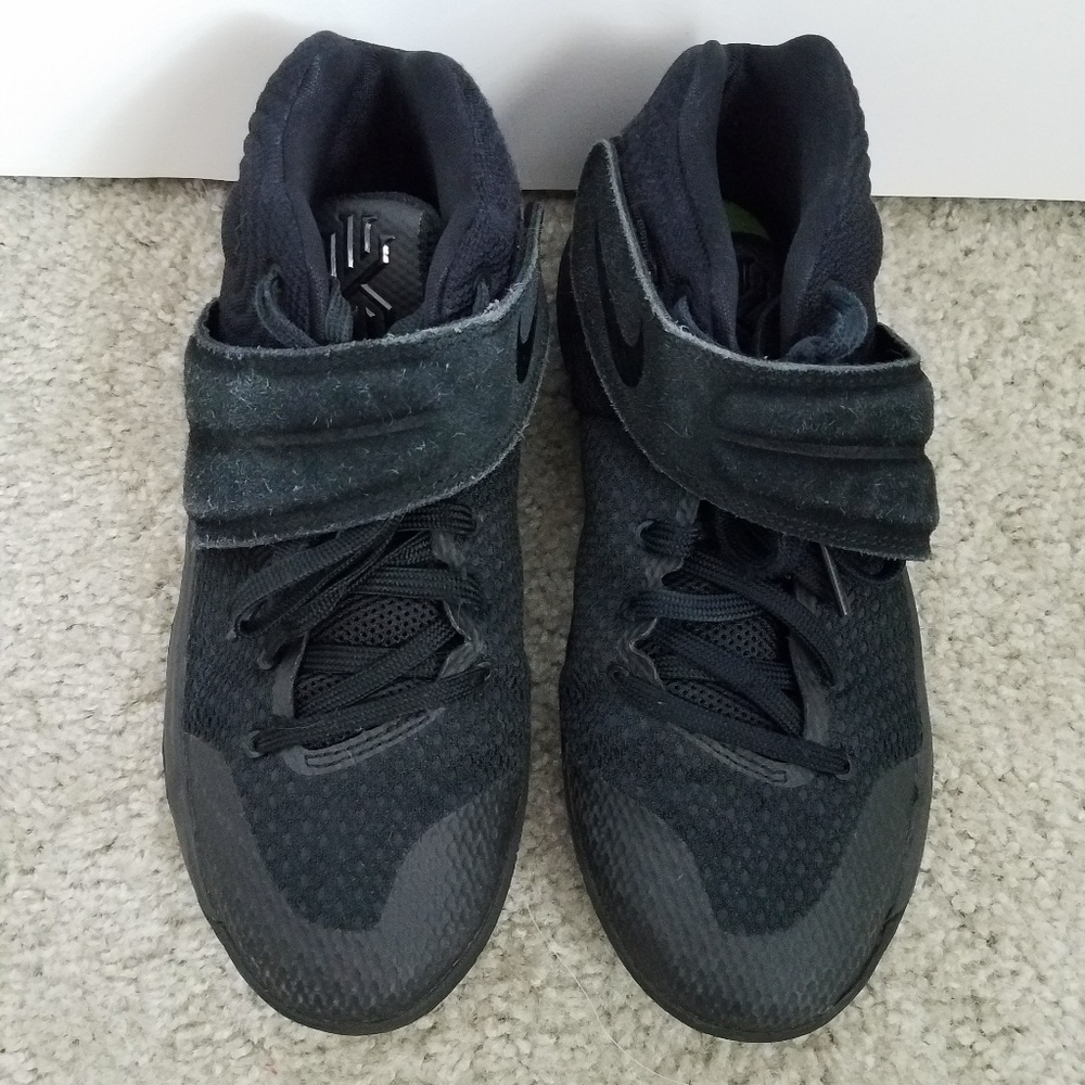 Kyrie 2 Basketball Shoes